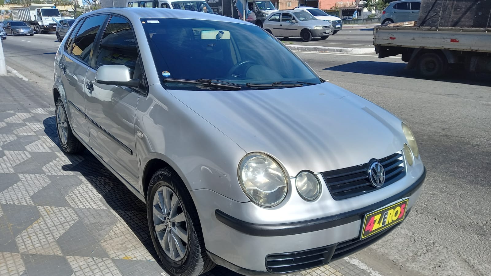 Volkswagen Polo Hatch. Comfortline 1.6 8V