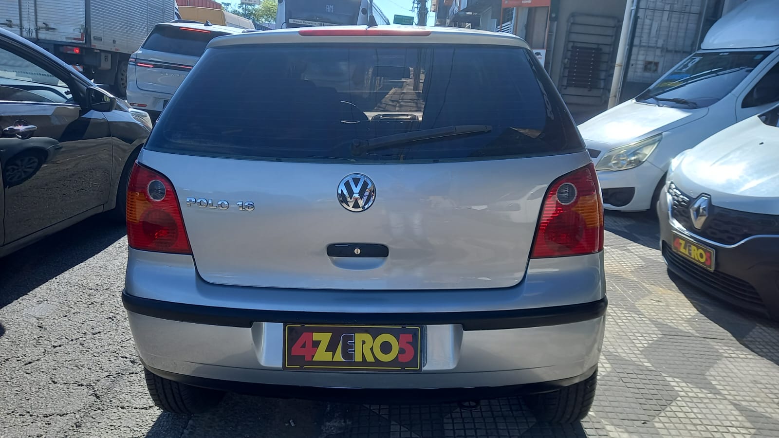 Volkswagen Polo Hatch. Comfortline 1.6 8V