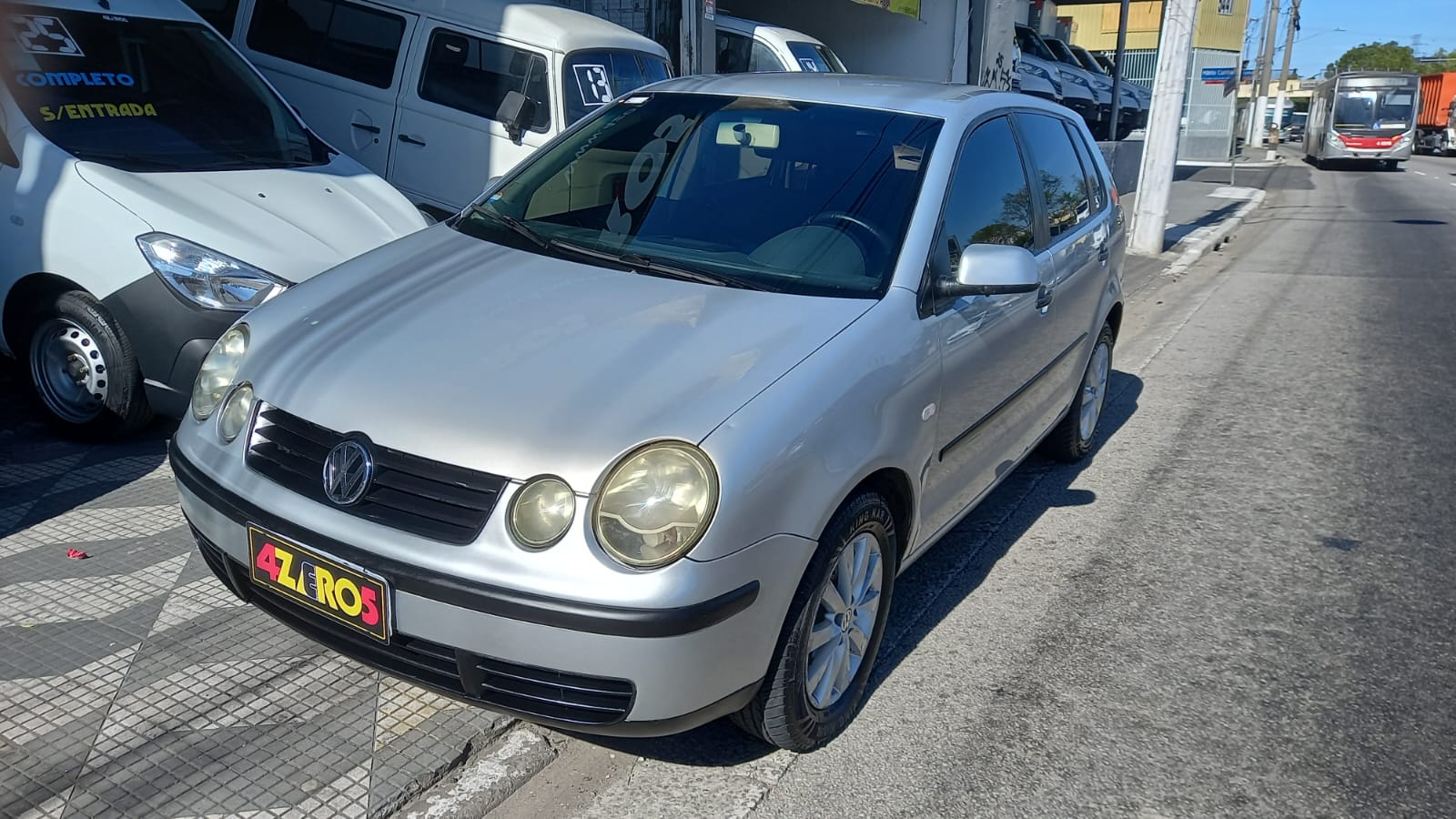 Volkswagen Polo Hatch. Comfortline 1.6 8V