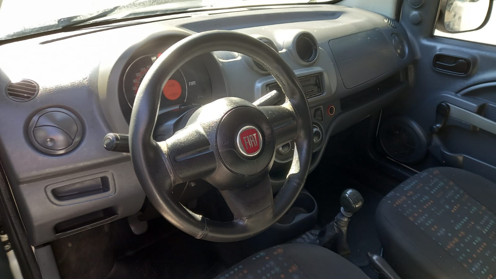 Volkswagen Polo Hatch. Comfortline 1.6 8V