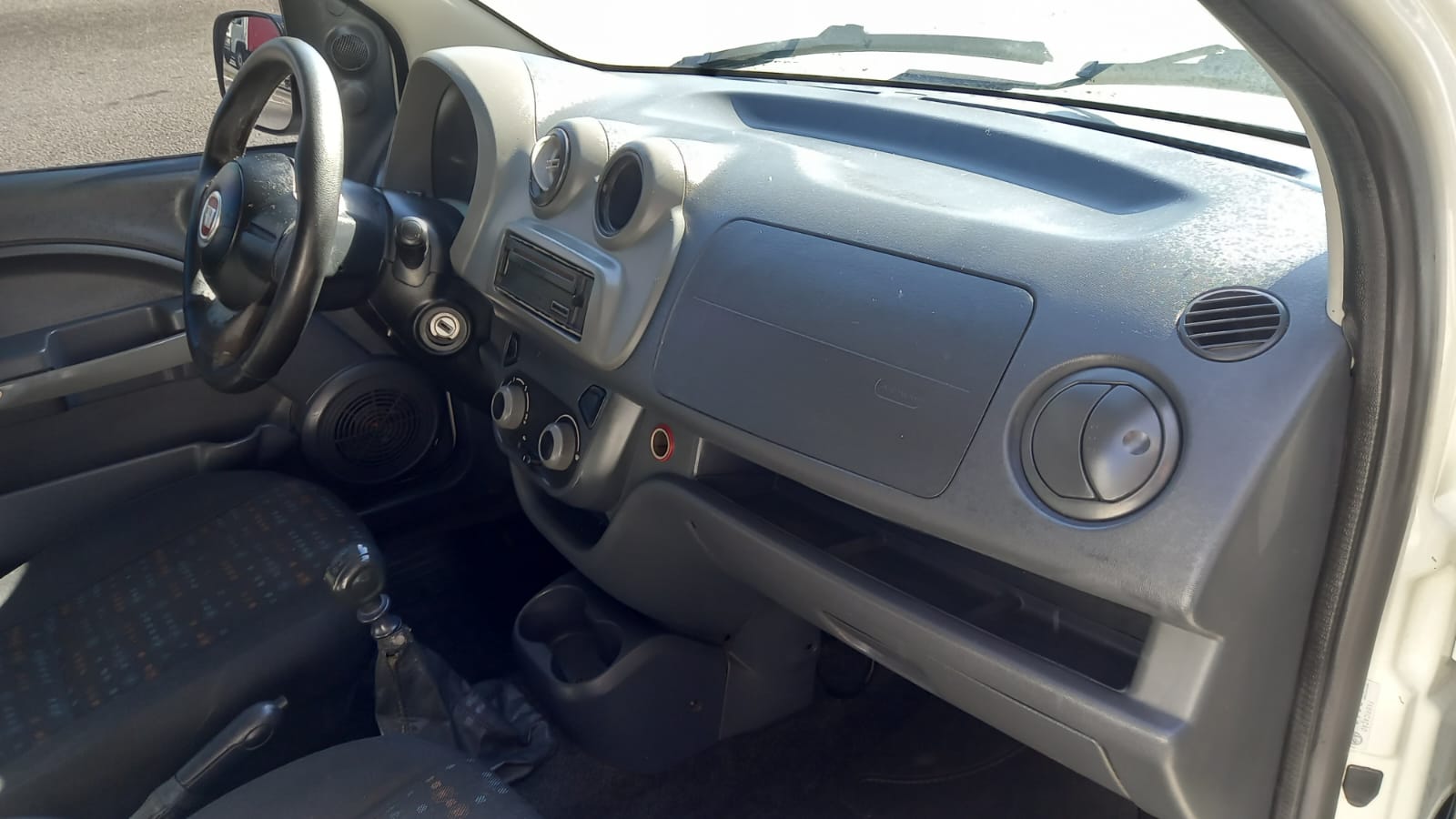Volkswagen Polo Hatch. Comfortline 1.6 8V
