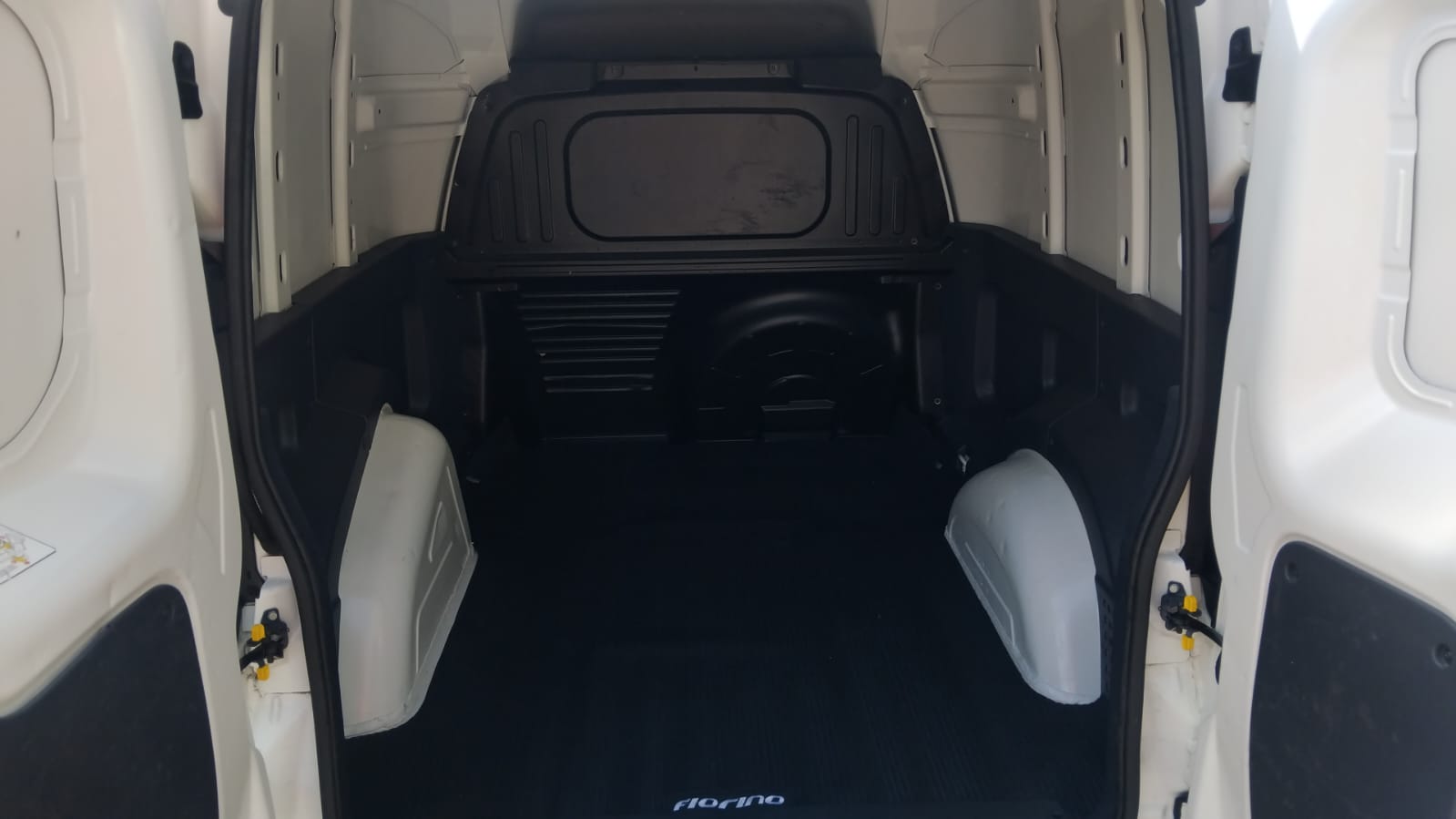 Fiat Fiorino Furgão 1.4 Endurance Flex 4p